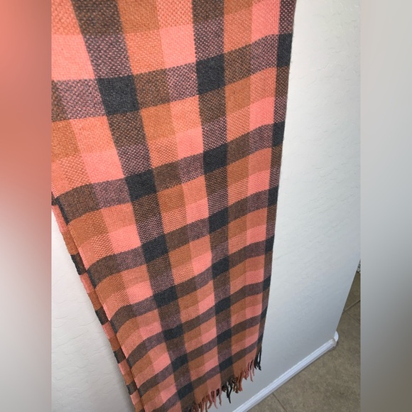 NWOT Unisex Universal Thread Soft Plaid Blanket Wrap Scarf With Twisted Fringe - Picture 1 of 7